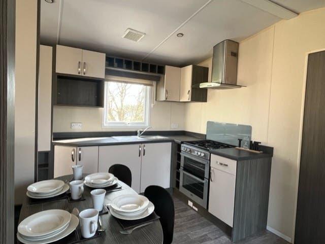 Sand le Mere - Regal -Kingston Deluxe  For Sale