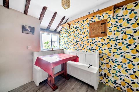 2 bedroom maisonette for sale, Mead Lane, Farnham, GU9