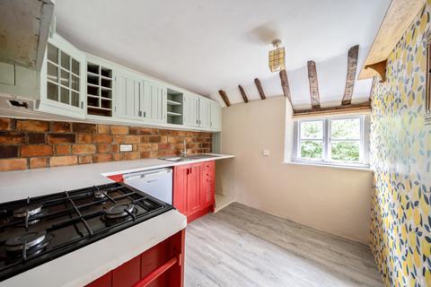 2 bedroom maisonette for sale, Mead Lane, Farnham, GU9