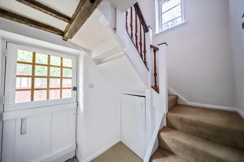 2 bedroom maisonette for sale, Mead Lane, Farnham, GU9
