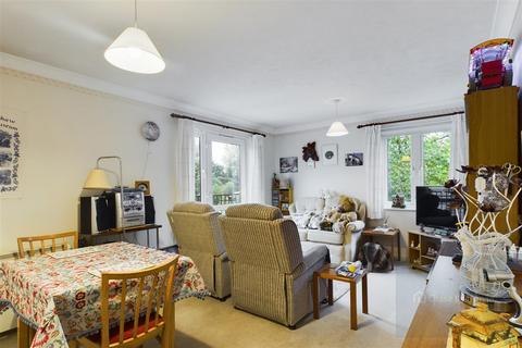 2 bedroom retirement property for sale, Regal Court, Wiltshire BA14