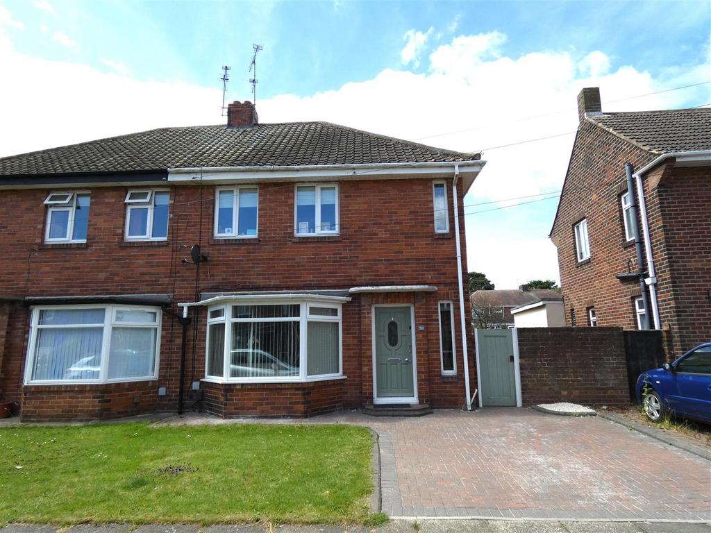Appletree Gardens, Whitley Bay 3 bed semidetached house for sale £