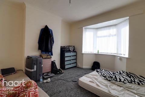 3 bedroom terraced house for sale, Summerfield Road, Luton