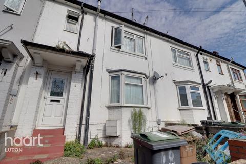 3 bedroom terraced house for sale, Summerfield Road, Luton