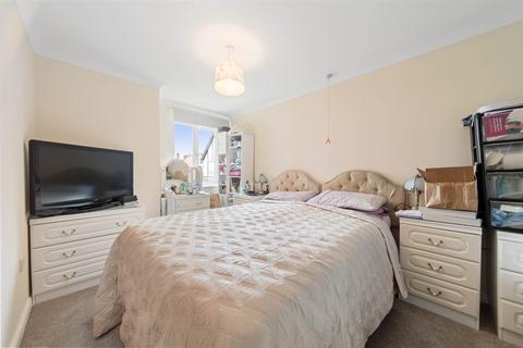 1 bedroom apartment for sale, Santler Court, Malvern