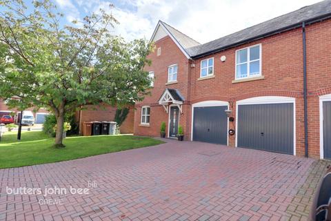 5 bedroom semi-detached house for sale, St Clements Court, Weston, Crewe