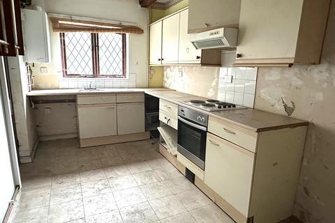 4 bedroom terraced house for sale, Phoenix Avenue, Port Talbot, Neath Port Talbot.