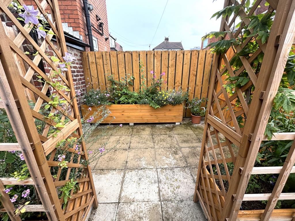 Grimshaw Street, Offerton 2 bed terraced house for sale £185,000