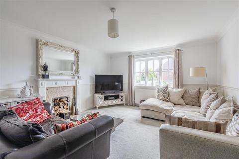 4 bedroom townhouse for sale, Rydens Road, Walton-On-Thames KT12