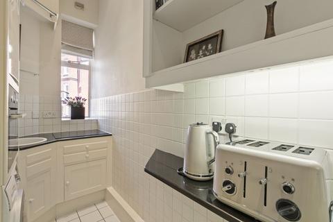 Studio for sale, Egerton Gardens, SW3