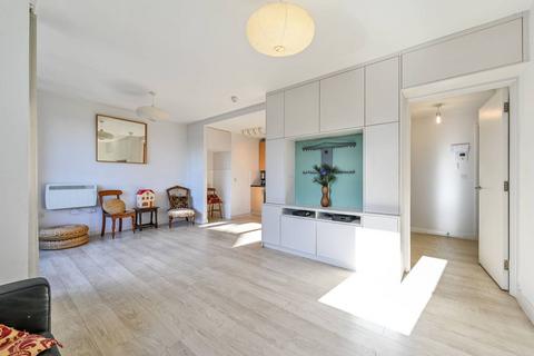 2 bedroom flat for sale, Drayton Park, Arsenal, London, N5