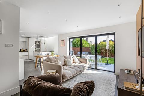 79 Riddlesdown Road, Purley, CR8 1DH