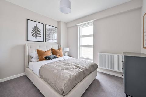 2 bedroom flat for sale, Eastside Quarter, Bexleyheath DA6