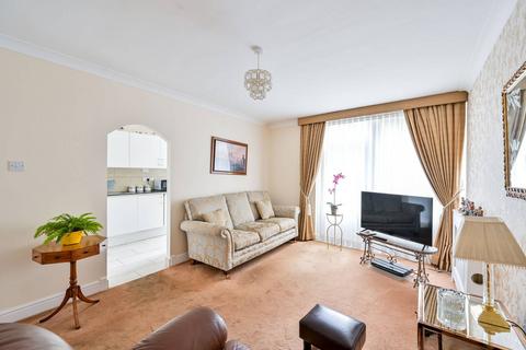 2 bedroom flat for sale, Smeaton Court, Elephant and Castle, London, SE1