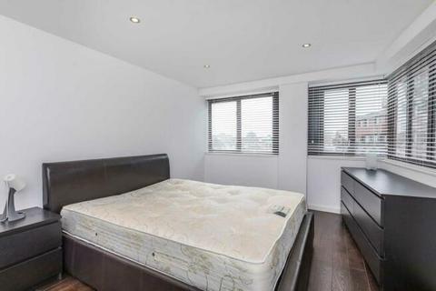 3 bedroom flat to rent, Cromwell Road, Earls Court SW5