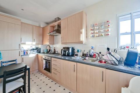 1 bedroom flat to rent, Charlton Road, Blackheath, London, SE3