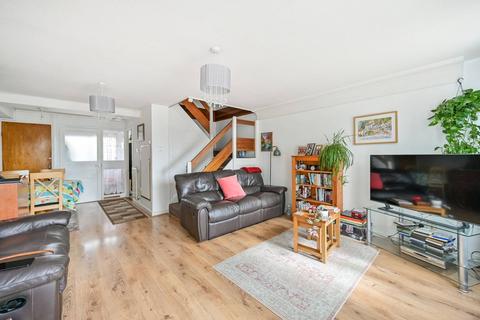 2 bedroom maisonette for sale, Crane Lodge Road, Hounslow, TW5