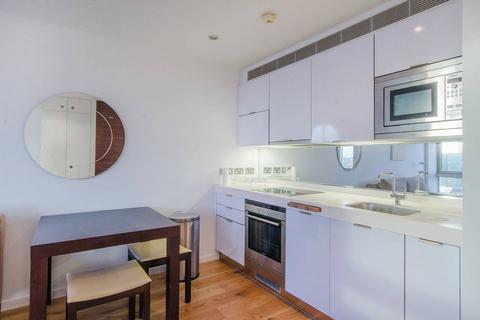 Studio to rent, Ontario Tower, Canary Wharf, London, E14