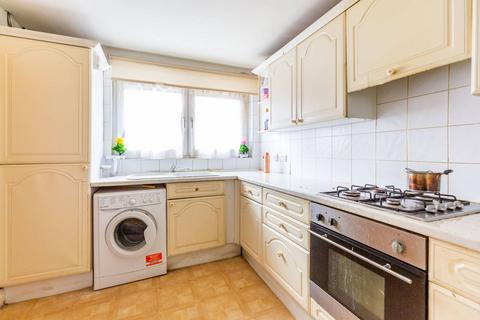 2 bedroom maisonette for sale, 74 Eric Street, London E3