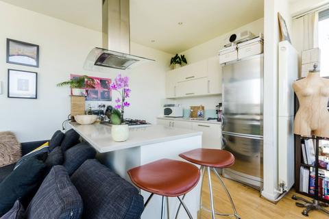 2 bedroom flat to rent, Abbotts Wharf, Poplar, London, E14