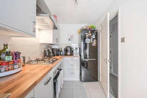 17 Richard House Drive, London, E16 3RE
