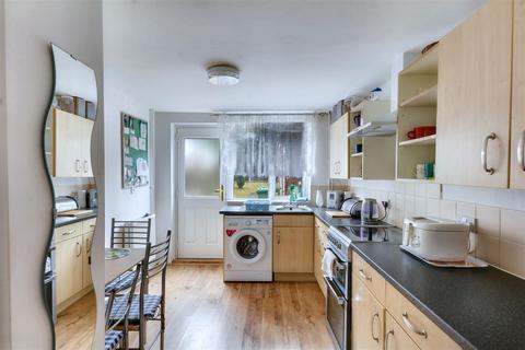 24 Glamis Road, Nottingham, NG5 1EF