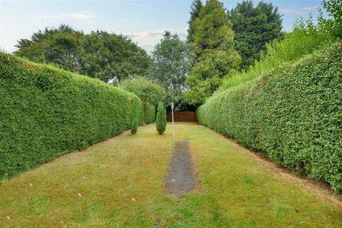24 Glamis Road, Nottingham, NG5 1EF