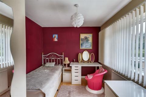24 Glamis Road, Nottingham, NG5 1EF