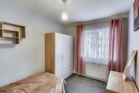 24 Glamis Road, Nottingham, NG5 1EF