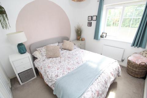 17 Bradgate Close, Narborough, Leicester, LE19 3EG