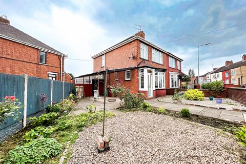 3 bedroom semi-detached house for sale, Ashby High Street, DN16