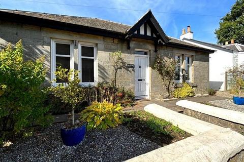 2 bedroom bungalow for sale, 86 Muirs, Kinross