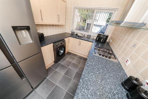 14 Cedar Crescent, Thornton, Kirkcaldy, KY1 4BE