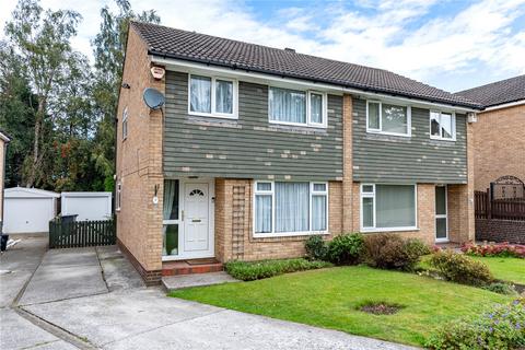 3 bedroom semi-detached house for sale, Turnberry Close, Leeds, West Yorkshire