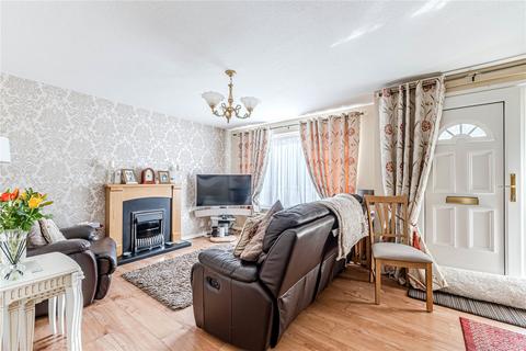 3 bedroom semi-detached house for sale, Turnberry Close, Leeds, West Yorkshire