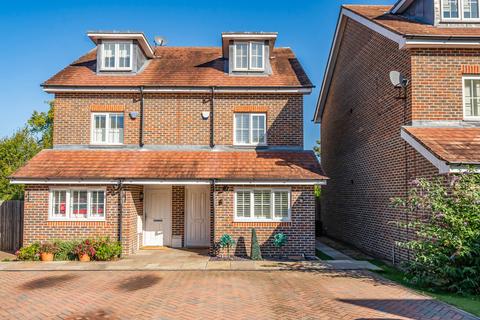 3 bedroom semi-detached house for sale, Cheyne Park Drive, West Wickham