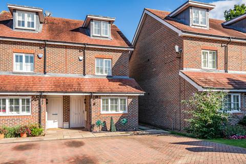 3 bedroom semi-detached house for sale, Cheyne Park Drive, West Wickham