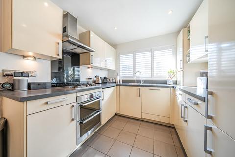 9 Cheyne Park Drive, West Wickham, BR4 9LQ