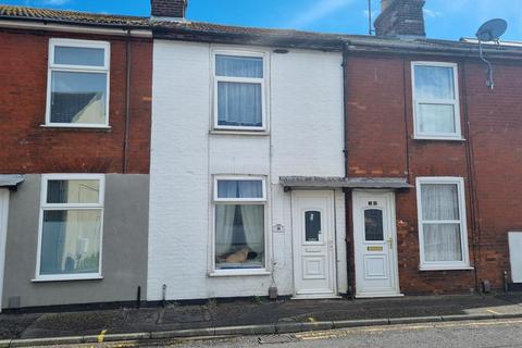 2 bedroom terraced house for sale, High Street, Gorleston