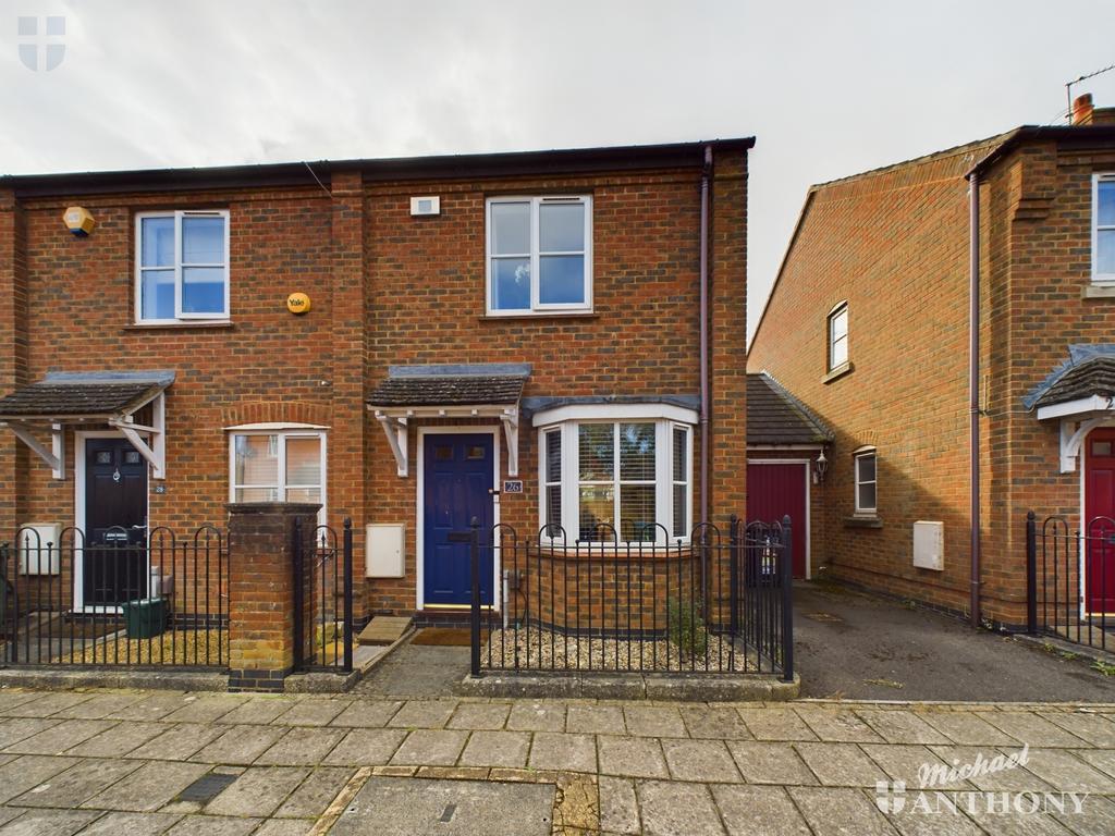 Fairford Leys Way, Aylesbury 2 bed end of terrace house for sale £300,000