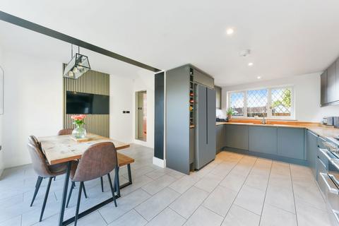 3 bedroom semi-detached house for sale, Woodstock Road, Coulsdon CR5