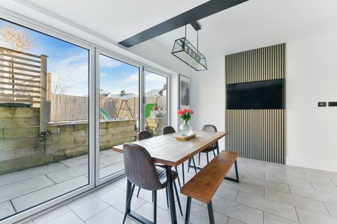 3 bedroom semi-detached house for sale, Woodstock Road, Coulsdon CR5