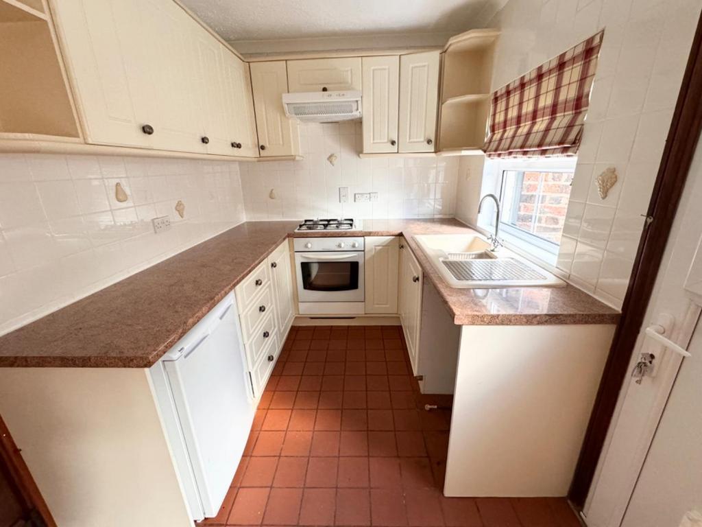 Kitchen/ Dining Room