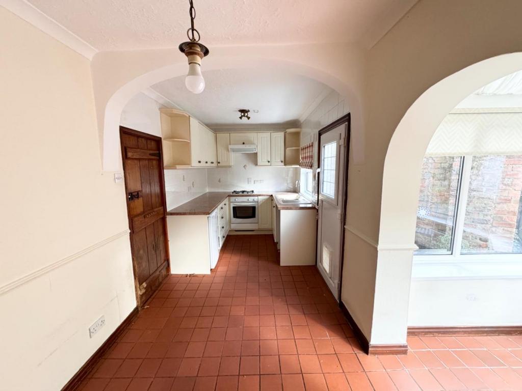 Kitchen/ Dining Room