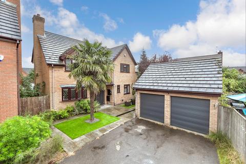 3 bedroom detached house for sale, Priestley Drive, Larkfield, Aylesford, Kent