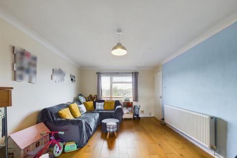 9 Ashbourne End, Aylesbury, HP21 8BE