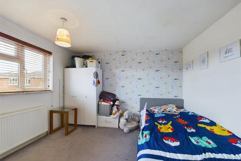 9 Ashbourne End, Aylesbury, HP21 8BE