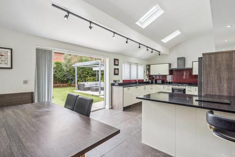 4 bedroom detached house for sale, Beaconsfield Road, Farnham Common SL2