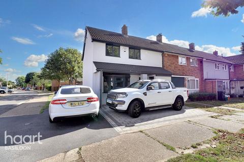 3 bedroom end of terrace house for sale, The Hatherley, Basildon