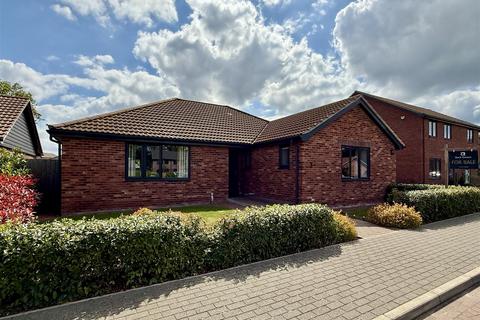 3 Dunningham Drive, Raydon, Ipswich, IP7 5FN